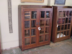 Gustav Stickley 2 door oak bookcase